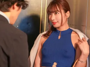 Cô nàng nhà bên xinh đẹp mới chuyển đến lại là một thánh dâm